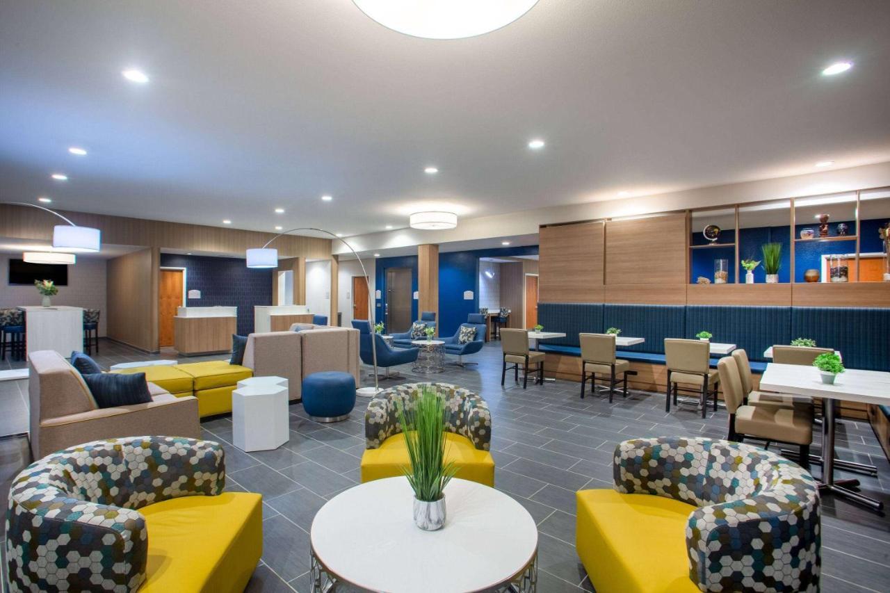 Microtel Inn & Suites By Wyndham Liberty Ne Kansas City Area Exterior photo